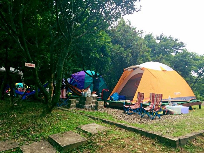 民眾可在露營區搭設帳棚，享受野營樂趣 (菁山遊憩區提供)