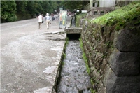 日光國立公園東照宮道路旁砌石式排水溝
