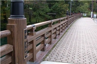 日光國立公園中禪寺湖橋鋼構欄杆以木紋外包覆