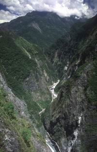 壁立千仞的太魯閣峽谷
